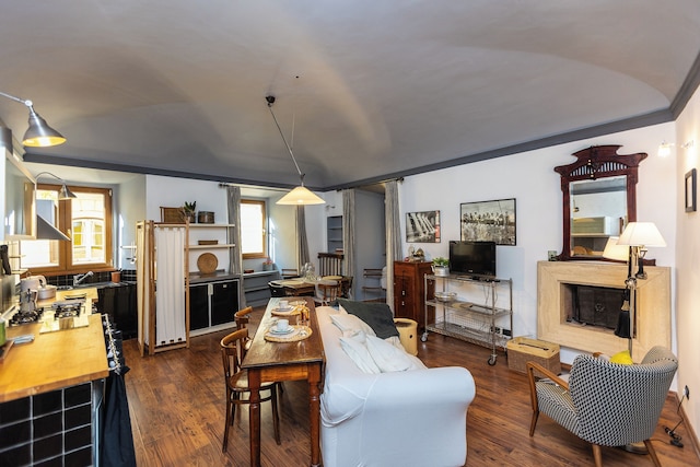 パンテオン アパートメント