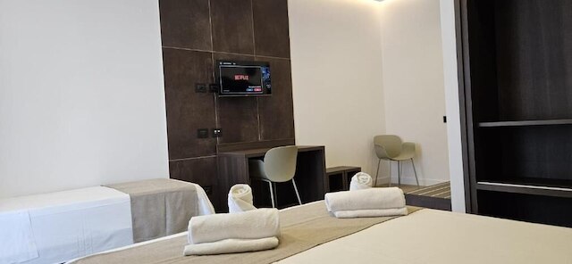 ディモラ ネアポリス デラックス