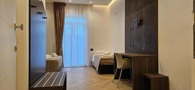 ディモラ ネアポリス デラックス