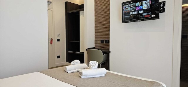 ディモラ ネアポリス デラックス