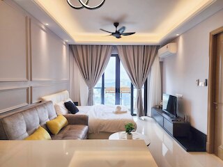 R & F プリンセス コーブ CK ホームステイ