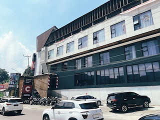 Creative Restart Hotel