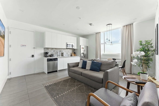 Modern South Beach 2 Bedroom Gem