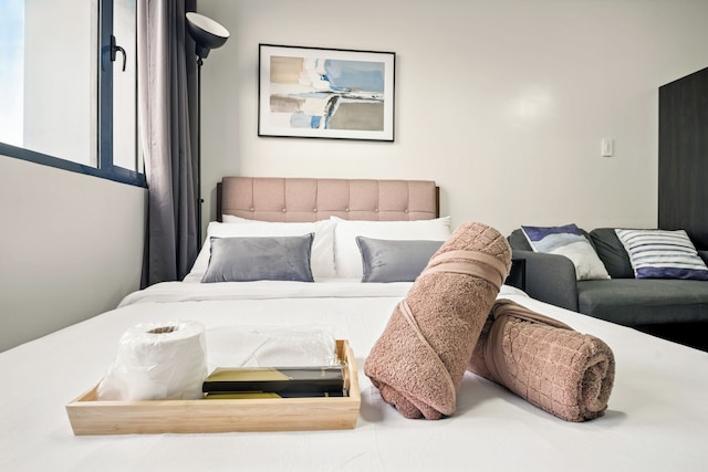 Room-sleek Studio With City Views on the