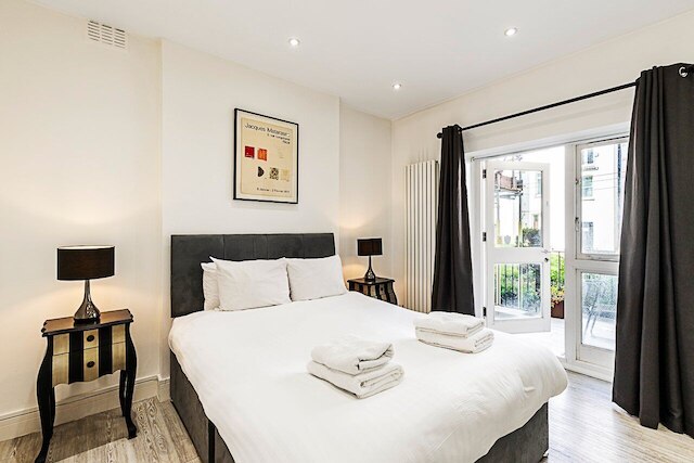 スタイリッシュ ベイズウォーター フラット ウィズ アウトドア スペース