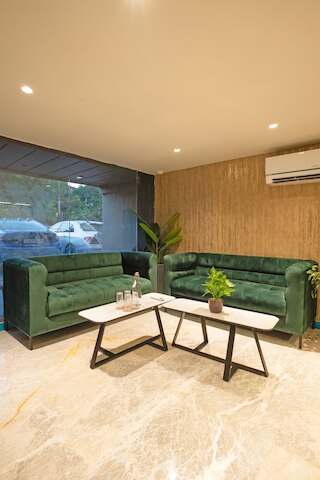 ソルトステイズ プレミア ナライナ セントラル デリー