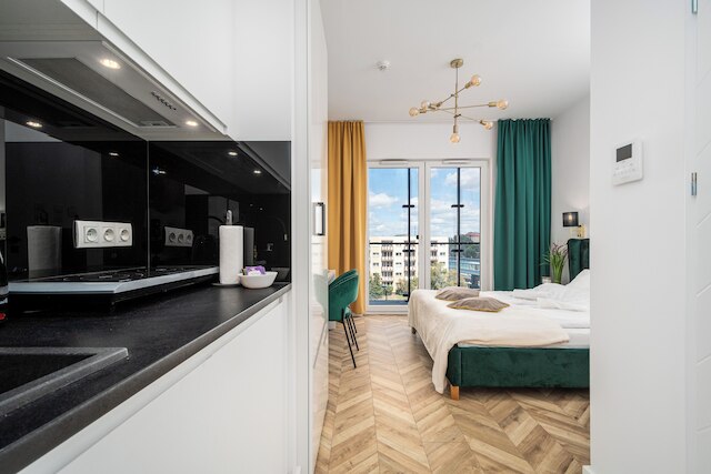 Bliska Wola Tower Sun & Snow