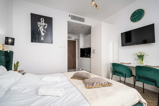 Bliska Wola Tower Sun & Snow