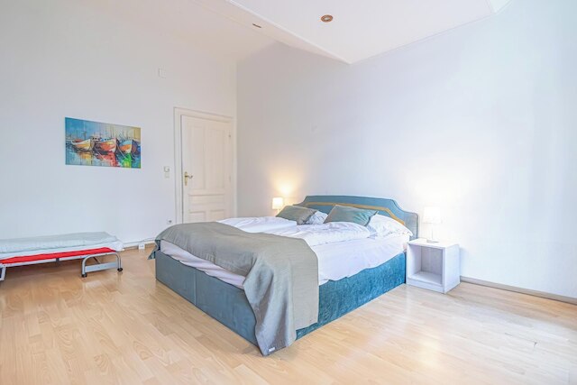 Modern 2BR Apt Longstay Sleeps 5