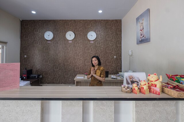 ホテル O マカッサル ニア パンタイ ロサリ フォーマリー ホテル アストラ ノヴィリア