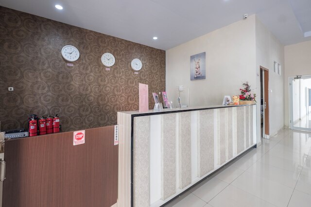 ホテル O マカッサル ニア パンタイ ロサリ フォーマリー ホテル アストラ ノヴィリア