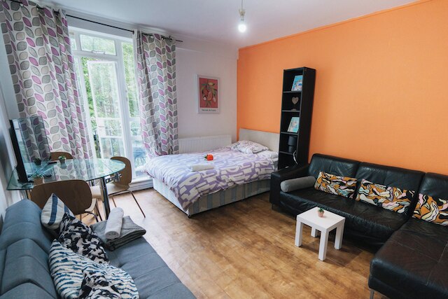 スタイリッシュ ロンドン アパートメント イン ホールフィールド エステート