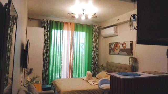 Studio w Pool, Mountain & City View Mactan Airport