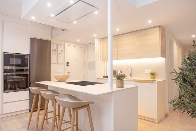 ブライト 3 ベッドルーム アパートメント イン グラナダ レコギダス III