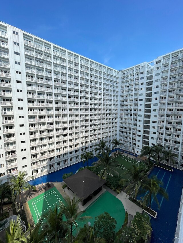 Cozy Room in Modern Parañaque Condo With 2 Bedrooms