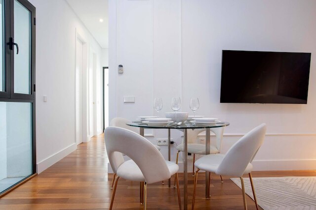 モダンアパートメント イン セビリア コラル デル レイ II