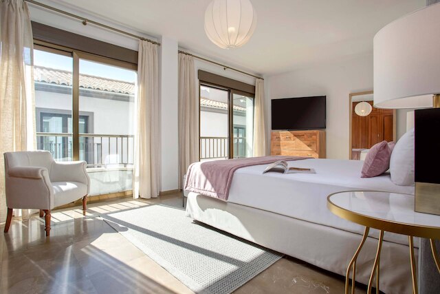 Luxury Apartment in City Center. Puerta Real II