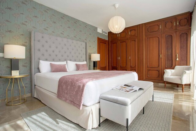 Luxury Apartment in City Center. Puerta Real II