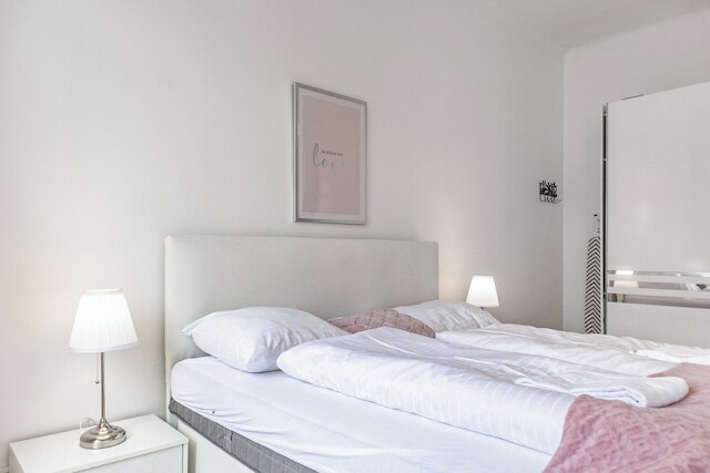 Elegant Room Shared Apt Heart of Vienna