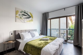 3 bedroom apartment near center