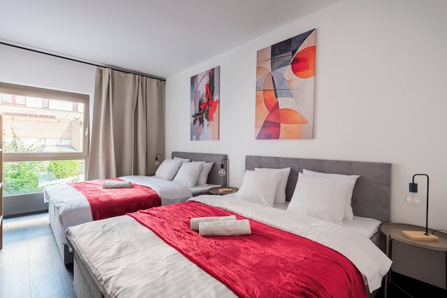 3 ベッドルーム アパートメント ニア センター