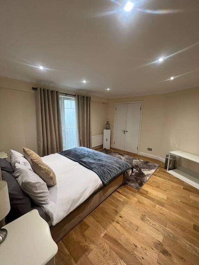 3ベッド セントラル アパートメント - スリープス 8 & フリー パーキング