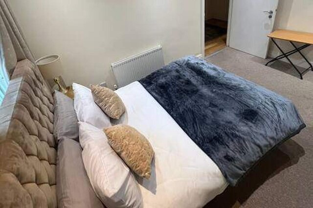 3ベッド セントラル アパートメント - スリープス 8 & フリー パーキング