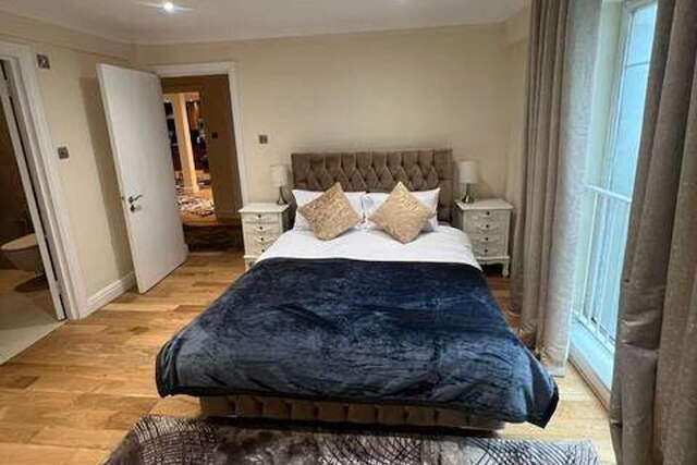 3ベッド セントラル アパートメント - スリープス 8 & フリー パーキング