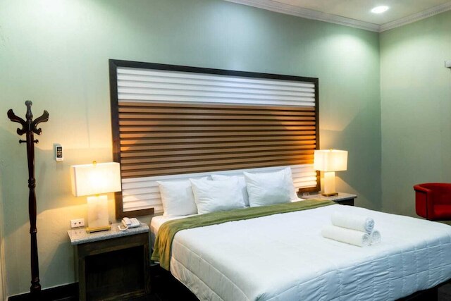 クラウン ホテル ガイアナ INC