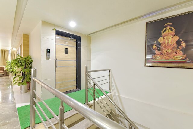 Fabhotel Soham Palace