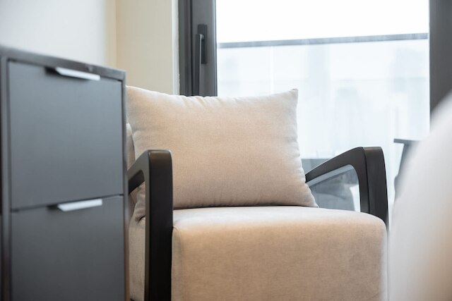 1 Bedroom in Nobles Tower With Burj Khalifa Views