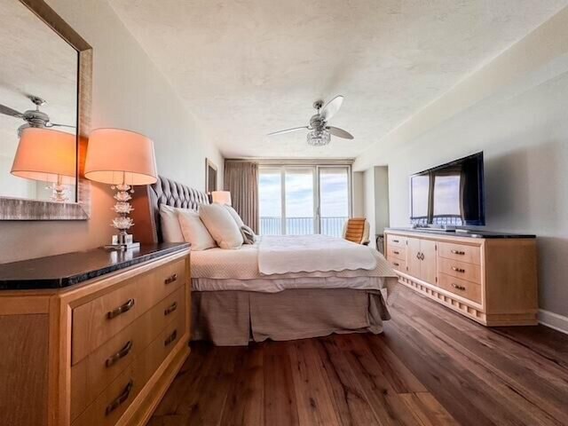 Dimucci Towers Ten 1604