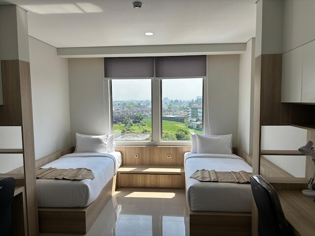 University Hotel UMY