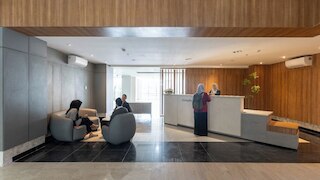 University Hotel UMY