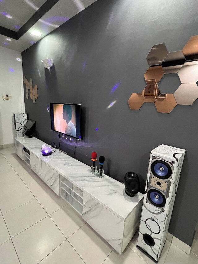 バリュールームズ イオン テブラウ シティ イケア カラオケ ムービーズ ファン