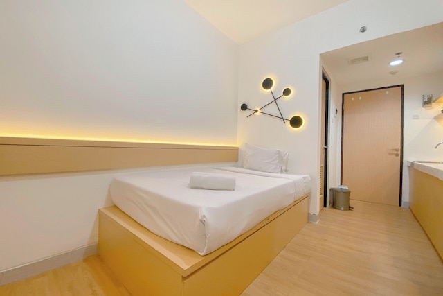 ウォーム ミニマリスト スタジオ アパートメント ジ アルトン