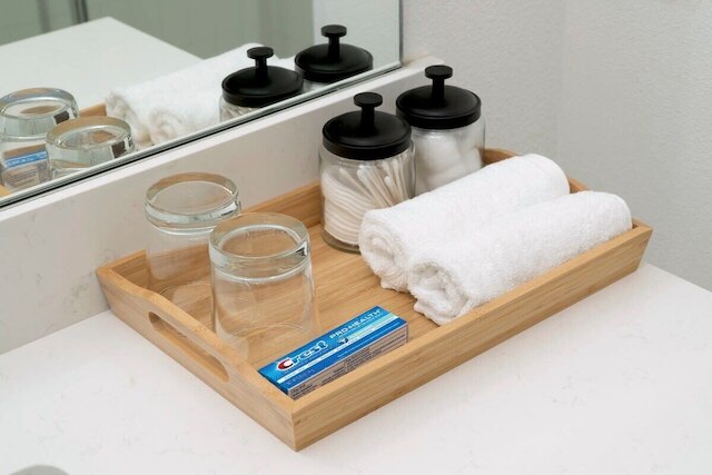 Central Location Cozy Private Bedroom w Bathroom