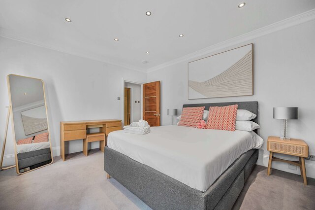 ア スカラーズ ギャラリー ブルームズベリー バイ フランキー セイズ