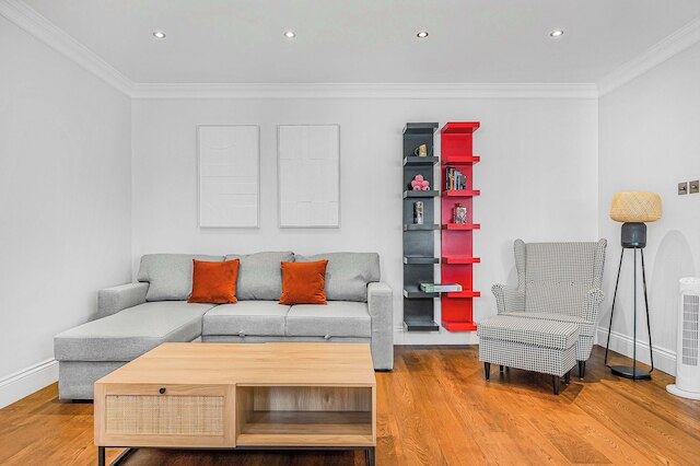 ア スカラーズ ギャラリー ブルームズベリー バイ フランキー セイズ