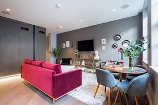 ザ アヴィーチ シグネチャー ソーホー バイ フランキー セイズ