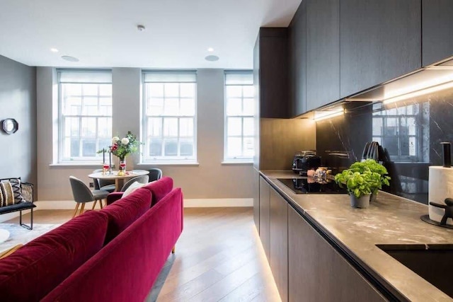 ザ アヴィーチ シグネチャー ソーホー バイ フランキー セイズ