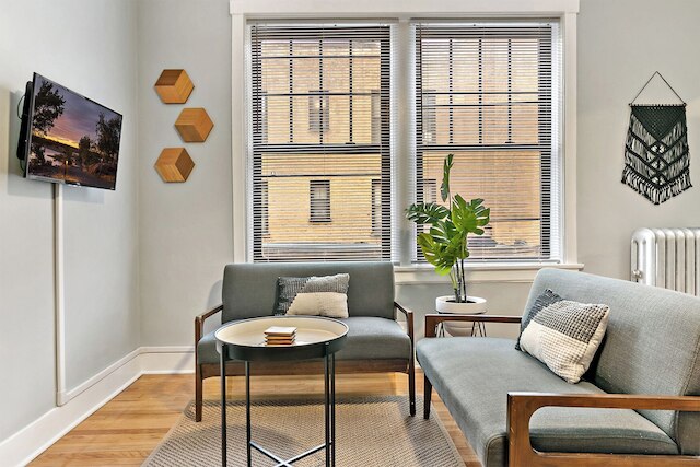 Lovely 1BR Apt - Belmont B3