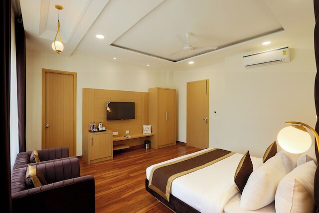 ホテル ザ ベスト デリー エアポート