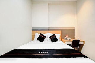 Collection O 94637 Teratai Residence