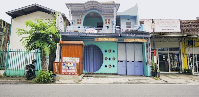 ホテル O シビラ カフェ & ホームステイ