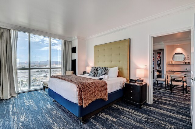 Suite Hub LV at Signature Sphere View