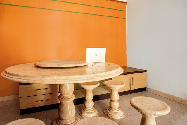 ホテル O ツイン コステル