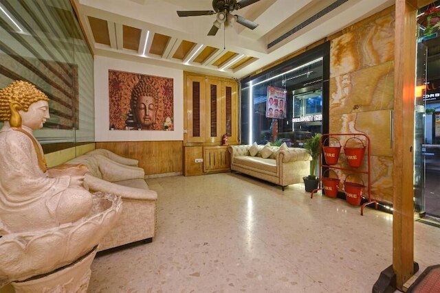 ホテル ババ デラックス By RCG ホテルズ