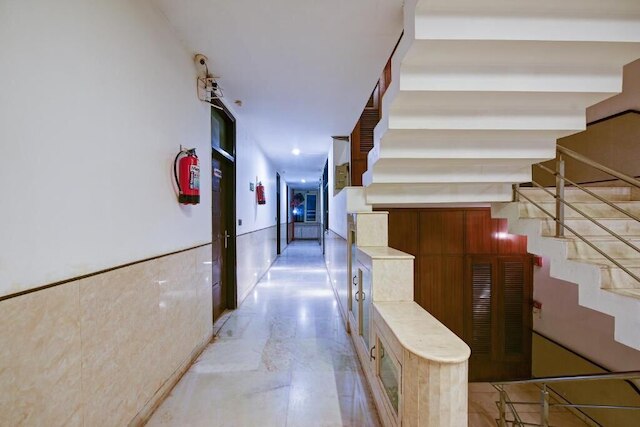 ホテル ババ デラックス By RCG ホテルズ