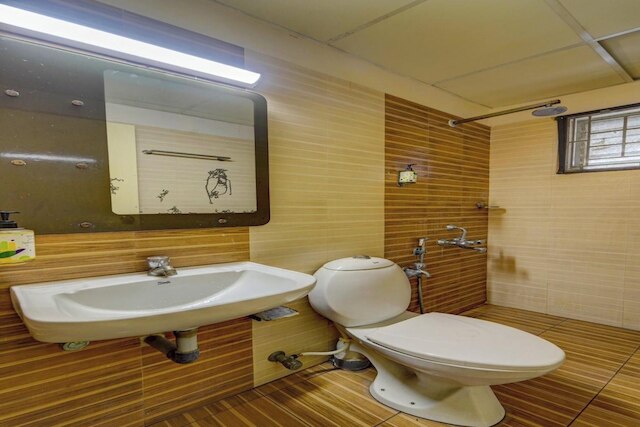 RG Suites Ashok Nagar